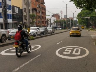 Limite-de-velocidad-en-la-avenida-80-es-de-50-km-h