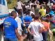EN VIDEO: Camionero se chocó en Valdivia y en vez de ayudarlo, lo saquearon