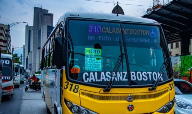 No se quede corto pa’l pasaje: tarifas de bus y taxi ya subieron en Medellín