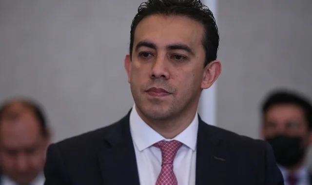 Alexander Vega, registrador nacional