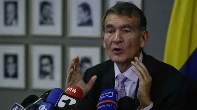 Angel-Custodio-Cabrera-ministro-de-Trabajo