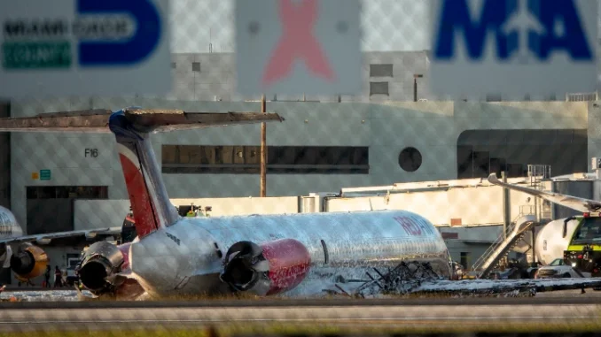 Avión se incendió en Miami