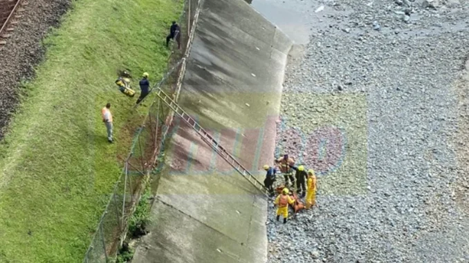 Encontraron cuerpo flotando en el río a la altura del puente de la Madre Laura