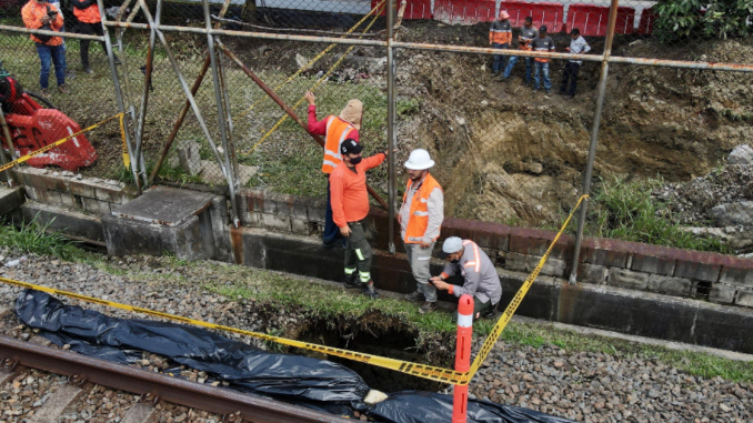Pilas, el Metro sigue en contingencia