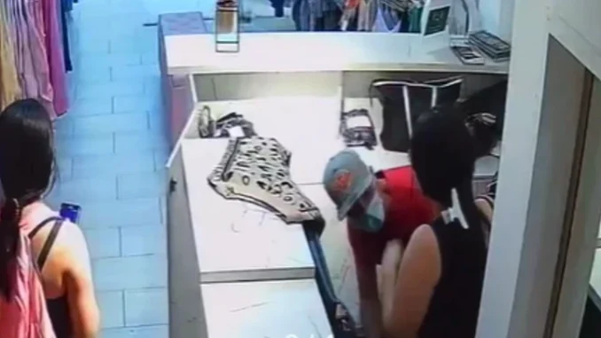 Robo almacén en Belén