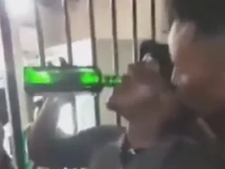 Este es el momento en el que hombre se tomó toda la botella