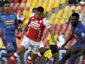 Los rojos se enfrentan en el Atanasio.