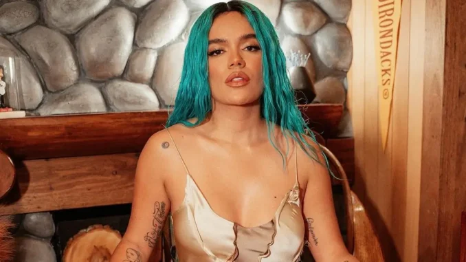 Karol-G-ahora-tiene-el-pelo-rojo