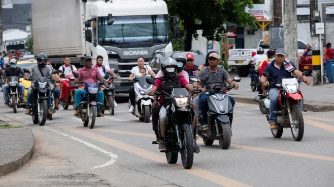 Motos-pagarian-peaje-1