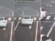 Niña-cayo-de-carro-en-movimiento