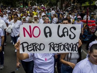 Marcha contra Gustavo Petro y Daniel Quintero en Medellín.