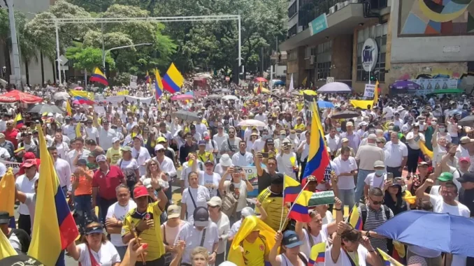 Manifestacion-contra-el-Gobierno-Petro