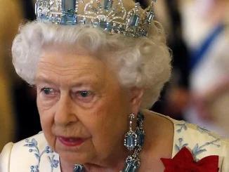 Su-majestad-la-reina-Isabel-II