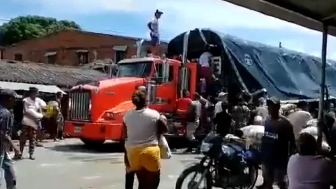 Bloqueo en el Bajo Cauca antioqueño dejó un menor muerto