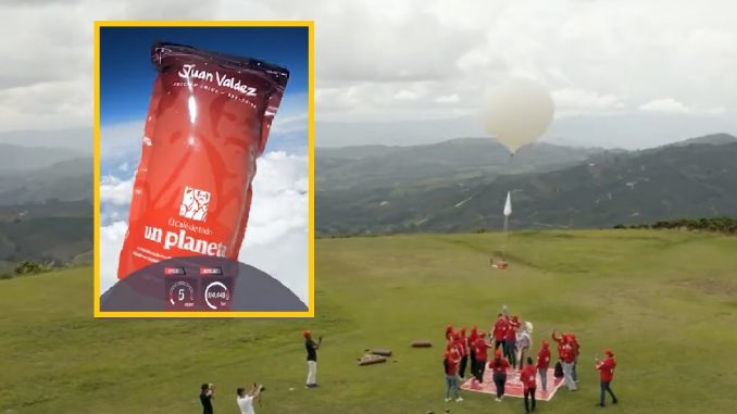 Lanzamiento globo aerostático con una bolsa de café colombiano.