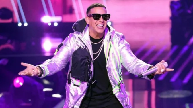 Daddy Yankee se encuentra en su gira "La Ultima Vuelta World Tour", en la que visitará 10 paises