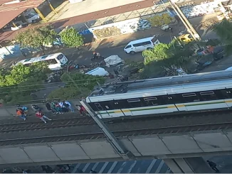 Los usuarios se bajaron a la vía sin autorización y tuvieron que ser evacuados