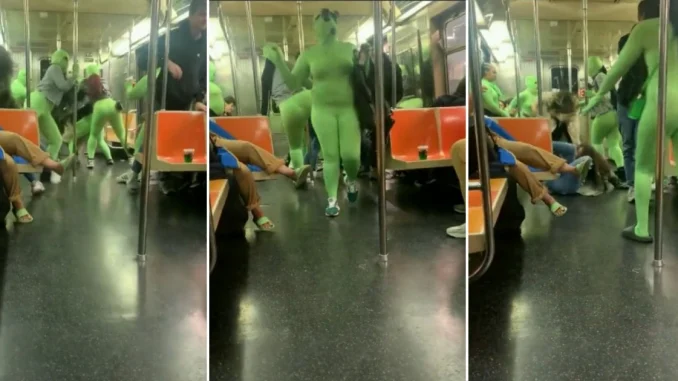 Las 'Duendes Verdes' llegaron a la estación y sin mediar palabra atacaron a sus víctimas, ante la mirada de los otros usuarios
