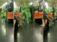 Las 'Duendes Verdes' llegaron a la estación y sin mediar palabra atacaron a sus víctimas, ante la mirada de los otros usuarios
