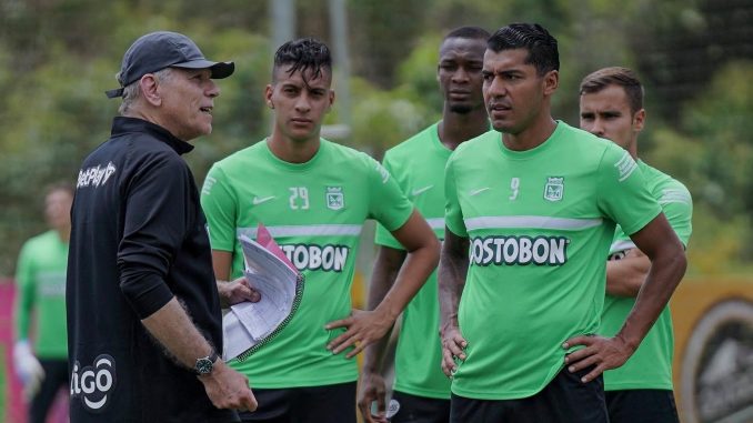 Paulo Autori en un entrenamiento de Nacional.