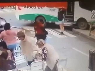 El accidente en Caldas es materia de investigación. Dejó tres personas lesionadas.