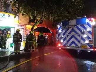 Bomberos-Medellin-incendio-1