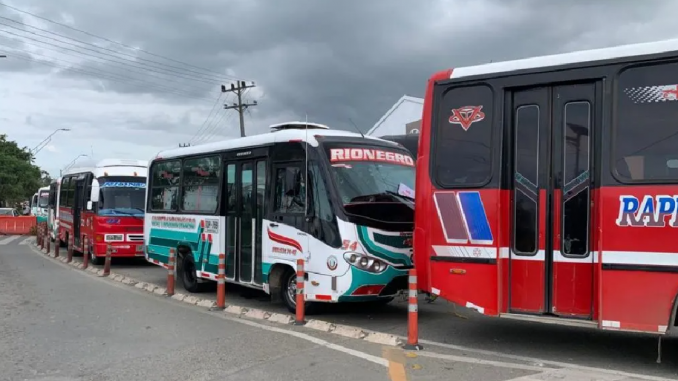 Más de 100 conductores que prestan servicio en el municipio pararán indefinidamente