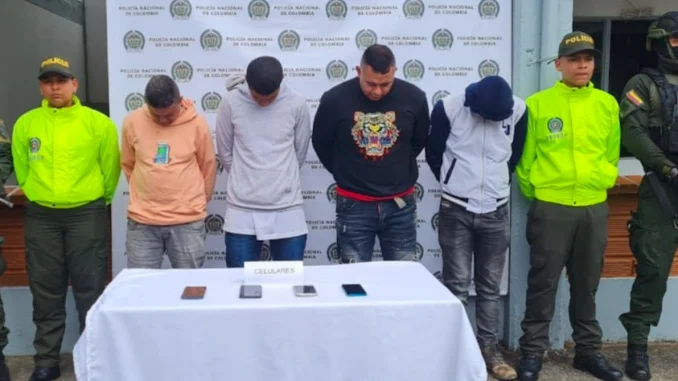 Estas personas fueron capturadas por robo.