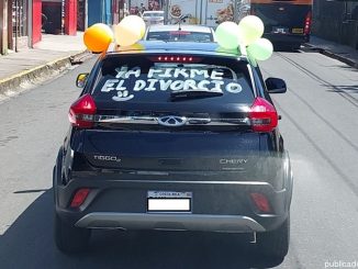 Hombre celebró su divorcio