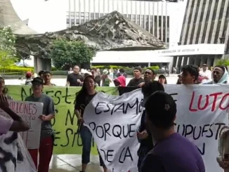 Estudiantes del ITM protestan en la Alcaldía de Medellín