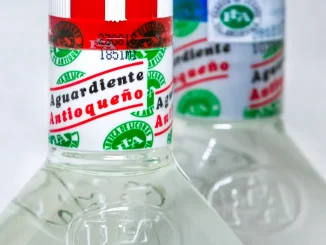 Aguardiente antioqueño FLA