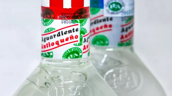 Aguardiente antioqueño FLA