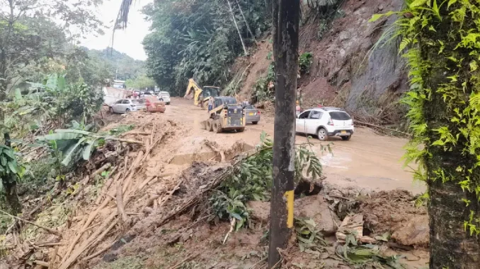 Delizamiento vía Urabá