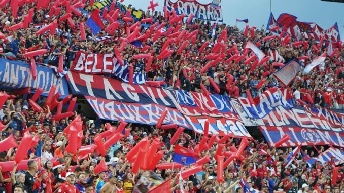 Hinchada del Medellín