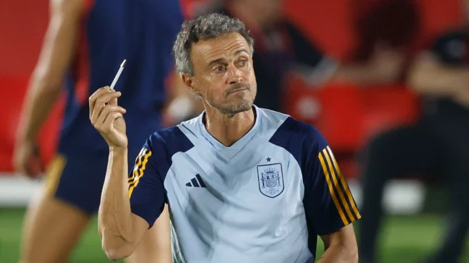 La eliminación del Mundial dejó sin puesto a Luis Enrique.