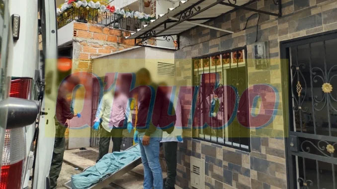 Mujer fue asesinada en Copacabanaa, al parecer, por su expareja