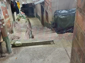 Melissa se desplazaba por esta calle de Enciso cuando le dispararon.