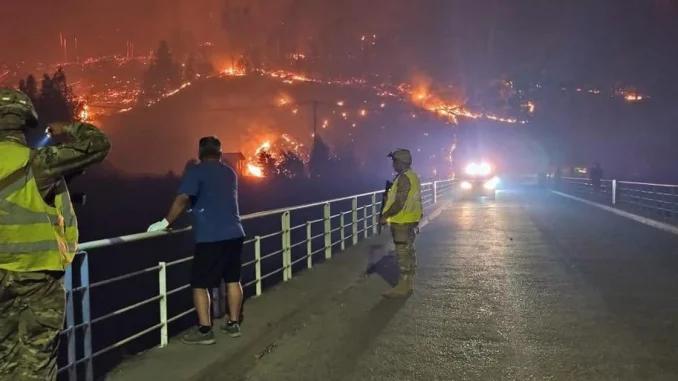 Los incendios forestales en varias regiones de Chile no han logrado ser controlados y el gobierno busca ayuda internacional.