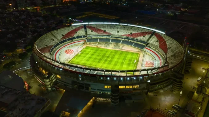 Más Monumental