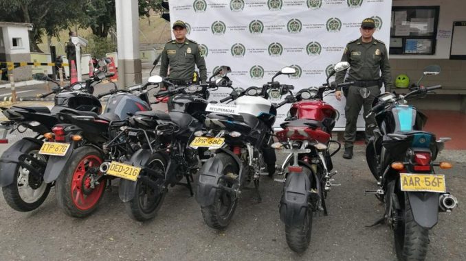 Las motos se encontraban en una casa.