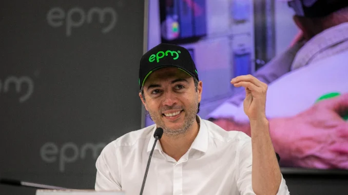 El alcalde Daniel Quintero pidió congelar las tarifas de servicios públicos para no golpear más el bolsillo de los colombianos.