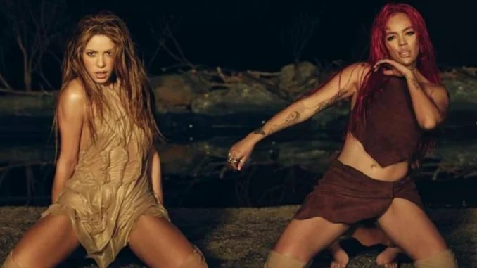 Shakira y Karol G también grabaron un video musical con muchas referencias a películas y pasadas colaboraciones de las artistas.