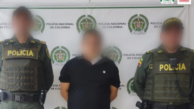 El hombre habría asesinado a su compañera sentimental, y dormido con el cuerpo hasta que fue encontrado en el municipio de Caldas.
