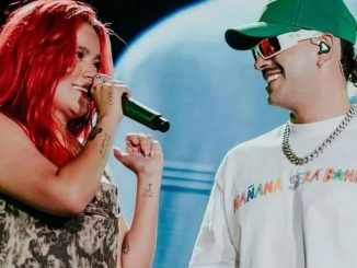 Karol G y Feid cantando juntos