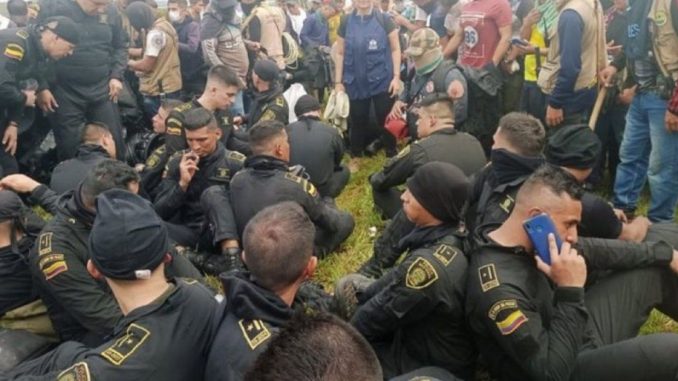 Policías en Caquetá