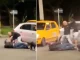 El hombre intentó darse a la fuga después de dispararle a un motociclista en Envigado, pero fue retenido por los vecinos.