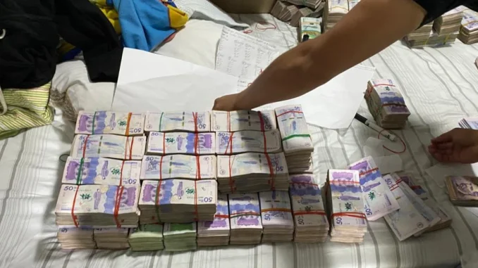 13.000 millones hallados en una casa