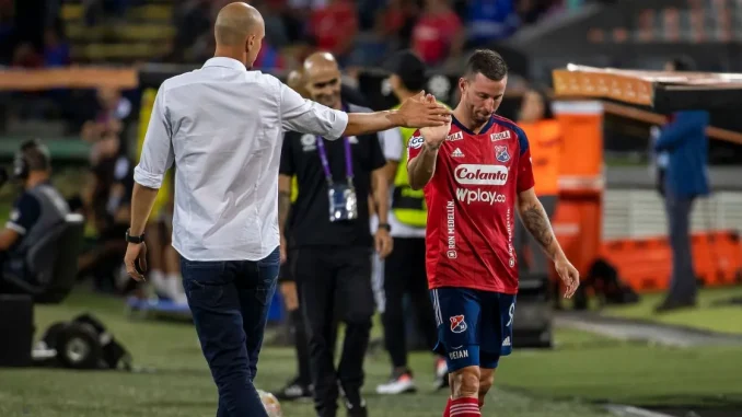 Críticas-del-Medellín-por-arbitraje-en-Uruguay-