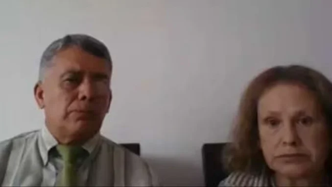 Luz Fabiola Rubiano, junto a su abogado en la audiencia en la que aceptó los cargos.