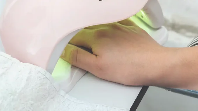 Uñas semipermanentes